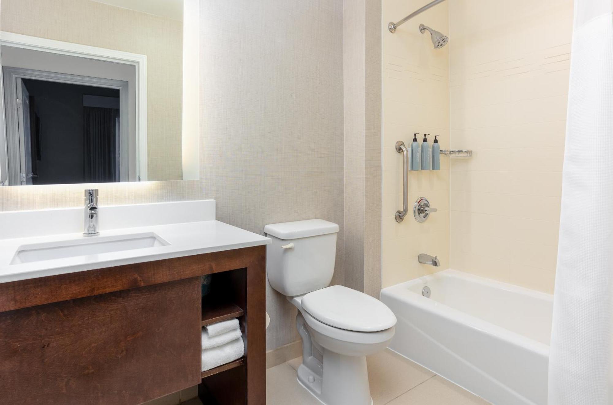 By Marriott Polaris Hotel 3*